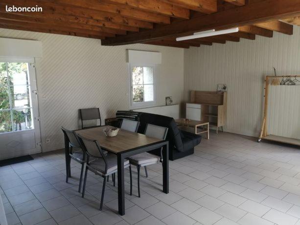 Vieux-port A 45600 Bouteille Ferienhaus *